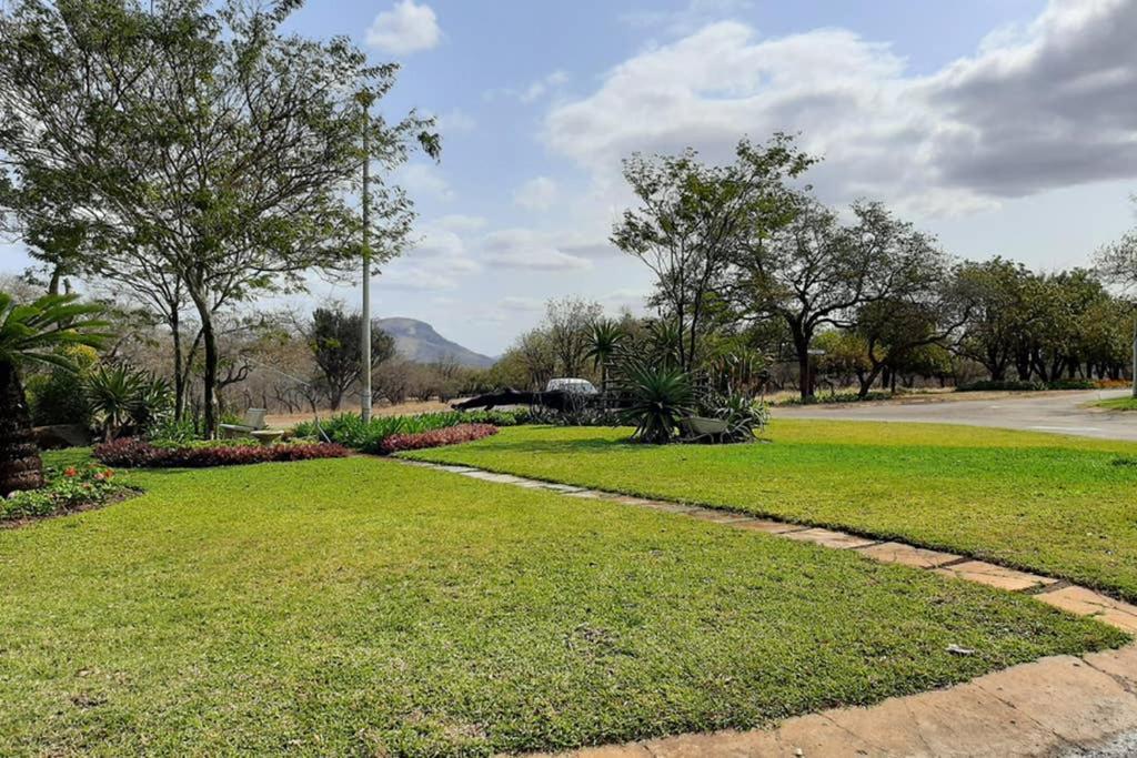 Kruger Southern Cross Malalane Bagian luar foto